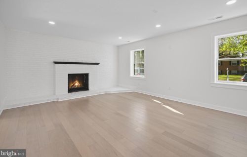 6705 Buttermere Ln, Bethesda MD  20817-1528 exterior