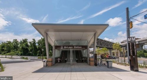 1916 Wilson Ln, Mc Lean VA  22102-4764 exterior