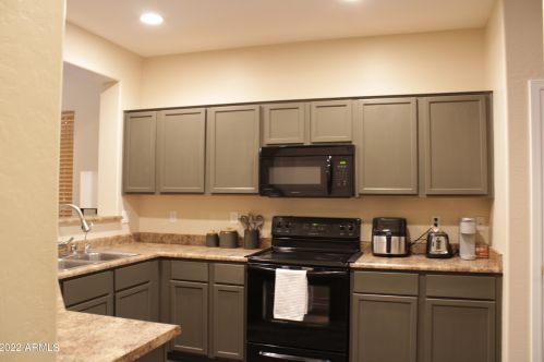 3113 74th Dr, Phoenix AZ  85043-7631 exterior