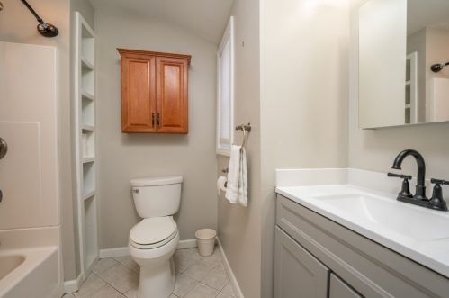 61 Forris St, West Springfield MA 01089-2380 exterior