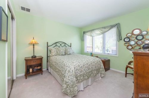 29 Cedarwood Ter, West Paterson NJ exterior