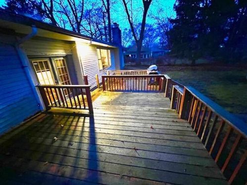 1070 James Ave, Meskegon MI  49442-2136 exterior