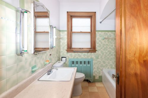 6024 Eddy St, Chicago IL 60641-3246 exterior