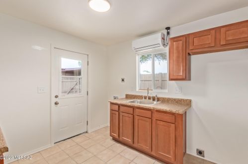 3702 Seneca St, Tucson AZ 85716-3205 exterior