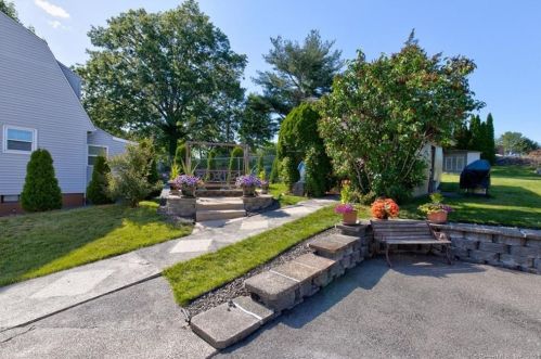 95 Clinton St, New Britain, CT 06053-3511