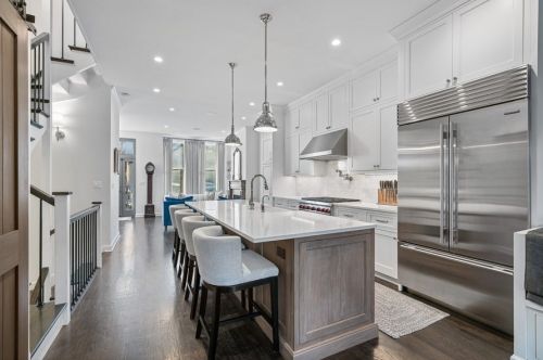 1626 Hermitage Ave, Chicago IL 60622-1402 exterior