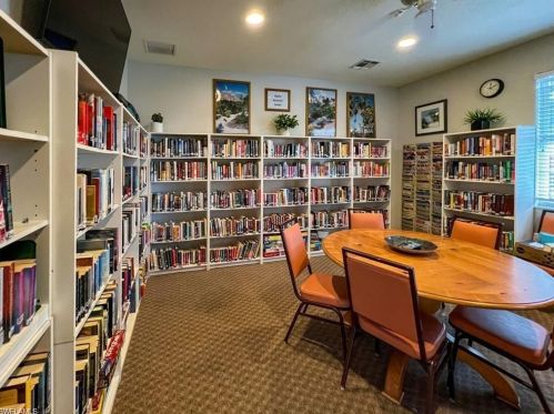 6891 Rain Lily Rd, Naples FL 34109-6148 exterior