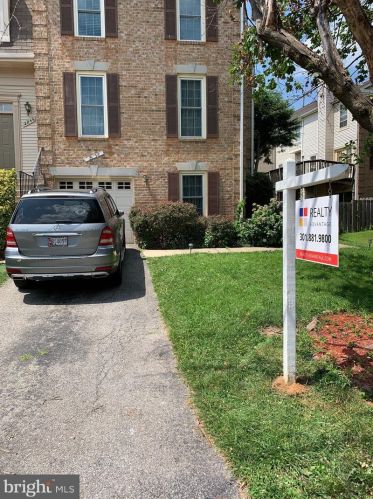 2858 Strauss Ter, Silver Spring, MD 20904-7147