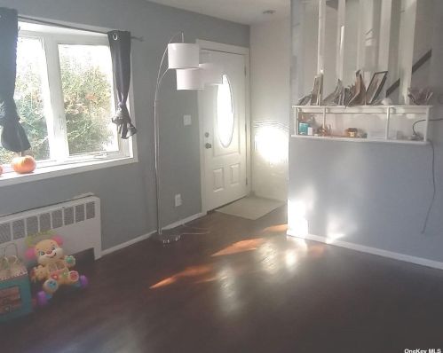 1101 Deer Park Ave, Babylon NY  11703-3107 exterior