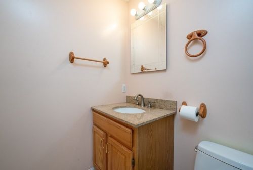 29 Pocantico Ave, Springfield MA 01109-1463 exterior