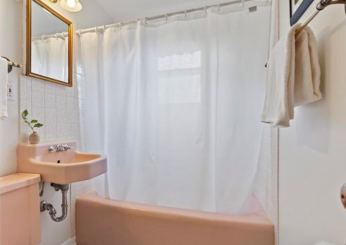 3521 Ohio Ave, Milwaukee WI 53207-2813 exterior