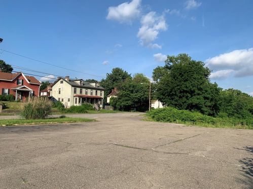 512 Ohio River Blvd, Pittsburgh PA  15202-2399 exterior