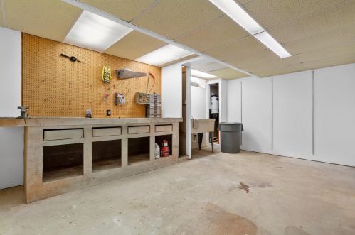 7451 99, Milwaukee WI 53227-3632 exterior