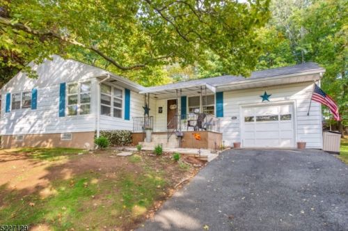 154 Perry St, Dover, NJ 07801-2044