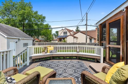 5800 Kenneth Ave, Chicago IL  60646-5910 exterior