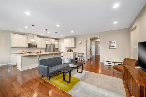 216 Overlook Dr, Pittsburgh PA 15216-1545 exterior