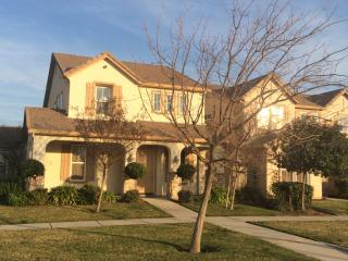 3750 Berkeley Ave, Turlock, CA 95382-9282