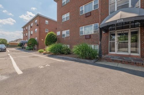 225 Baker St, Boston MA exterior