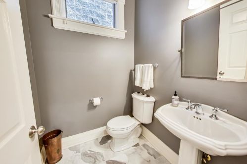 2704 Racine Ave, Chicago IL 60614-1206 exterior