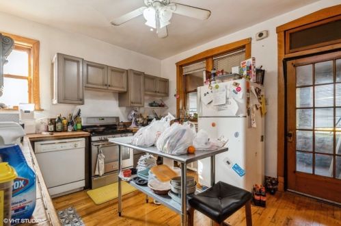 3352 Keating Ave, Chicago IL 60629-5513 exterior