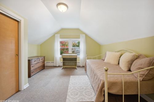 2439 Monitor Ave, Chicago IL 60639-2327 exterior