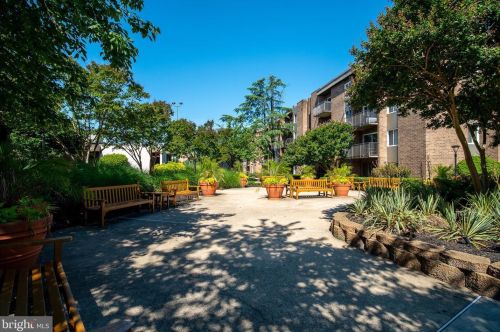 75 Reynolds St, Alexandria VA 22304-3150 exterior