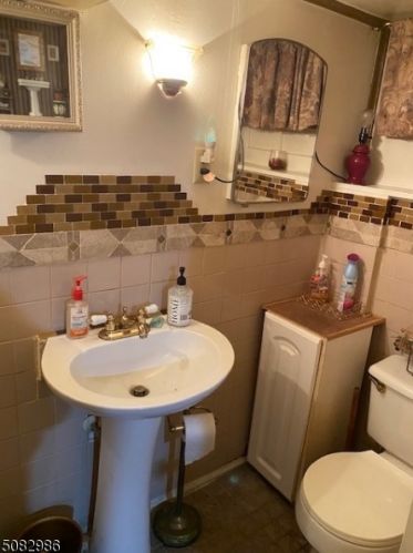 52 Myrtle Ave, Irvington NJ 07111-3338 exterior