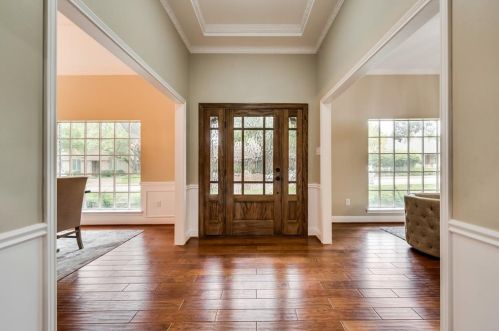 9506 Faircrest Dr, Dallas TX  75238-1416 exterior