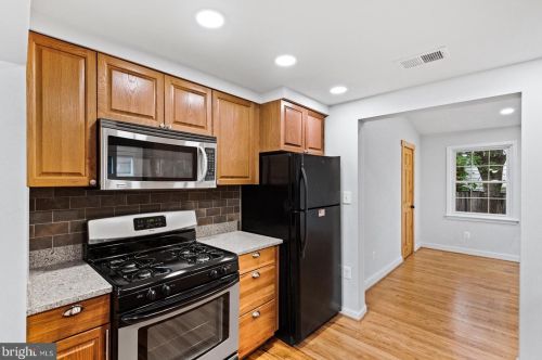 3432 Memorial St, Alexandria VA 22306-1548 exterior