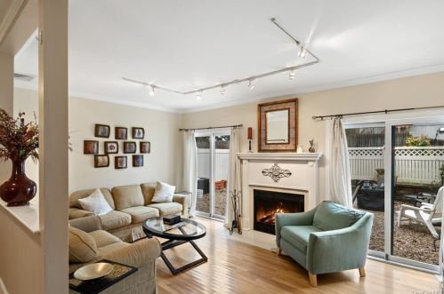 74 Leroy Ave, Valhalla NY 10595-1437 exterior