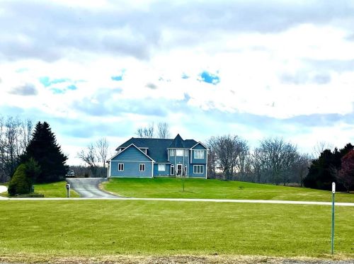 36 Stapleton Ct, Middletown, NY 10940-6778