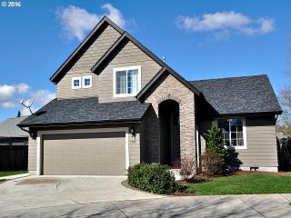 1782 Provincial Way, Eugene, OR 97401-6994