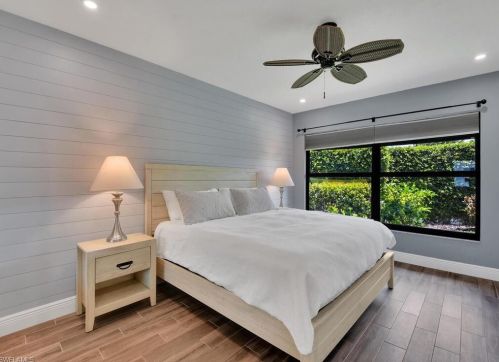 762 Reef Pt Cir, Naples FL 34108-8776 exterior