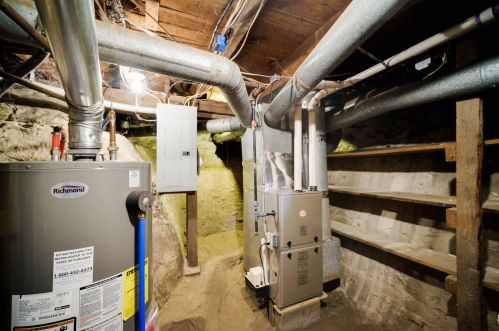 376 Maple St, Shelby MI 49455-1129 exterior