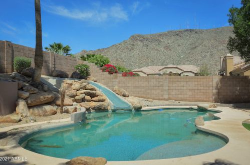 14024 8th Pl, Phoenix AZ 85014-2101 exterior