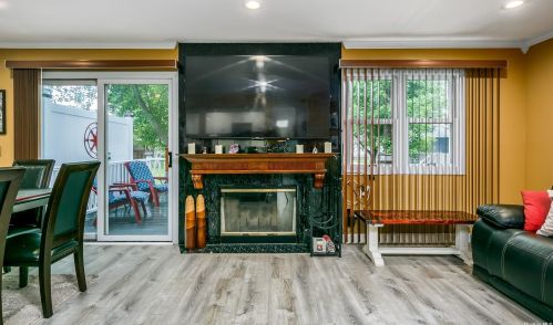 156 Alicia Dr, Babylon NY 11703-4035 exterior