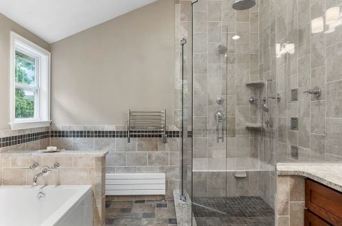 3 Puritan Rd, Salem MA 01970-1227 exterior