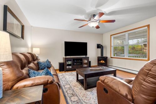 143 Bear Hill Rd, Concord NH  03307-1413 exterior