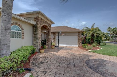 225 Fernleaf Trl, Fort Pierce FL 34953-8212 exterior