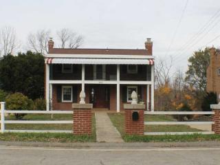 905 Garden City Dr, Monroeville, PA 15146-1129