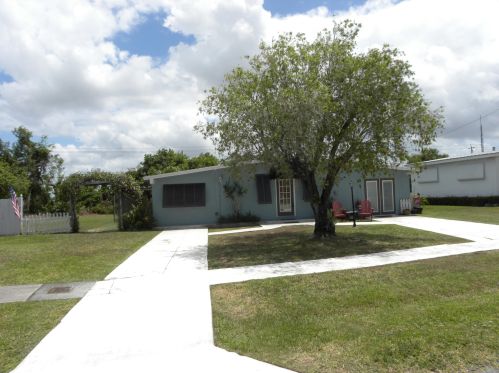 170 Banyan Dr, Fort Pierce, FL 34952-2305