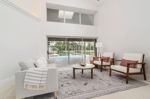 4702 Oak Leaf Dr, Naples FL 34119-8574 exterior