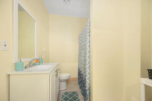 672 Chalkstone Ave, Providence RI 02909-5553 exterior