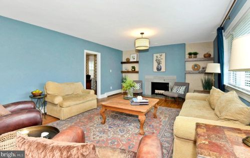 41 Delaware Ave, Trenton, NJ 08628-2002