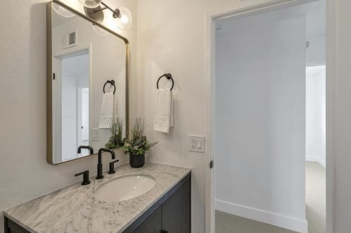 501 Crosslees Dr, San Jose CA  95111-1828 exterior