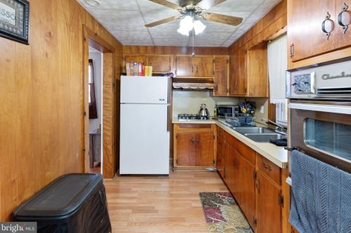 208 Newkirk Ave, Trenton NJ  08610-4825 exterior