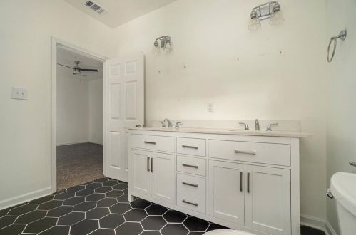 718 Ira St, Atlanta GA  30310-2168 exterior