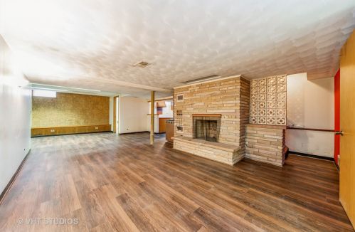 7542 Ainslie St, Chicago IL 60630-2302 exterior