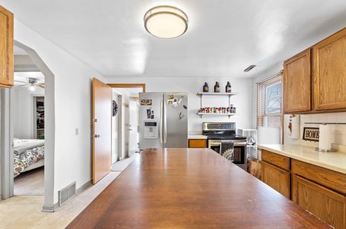 11230 Cleveland Ave, Milwaukee WI 53227-3037 exterior