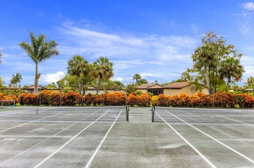 3115 Boca Ciega Dr, Naples FL 34112-6105 exterior